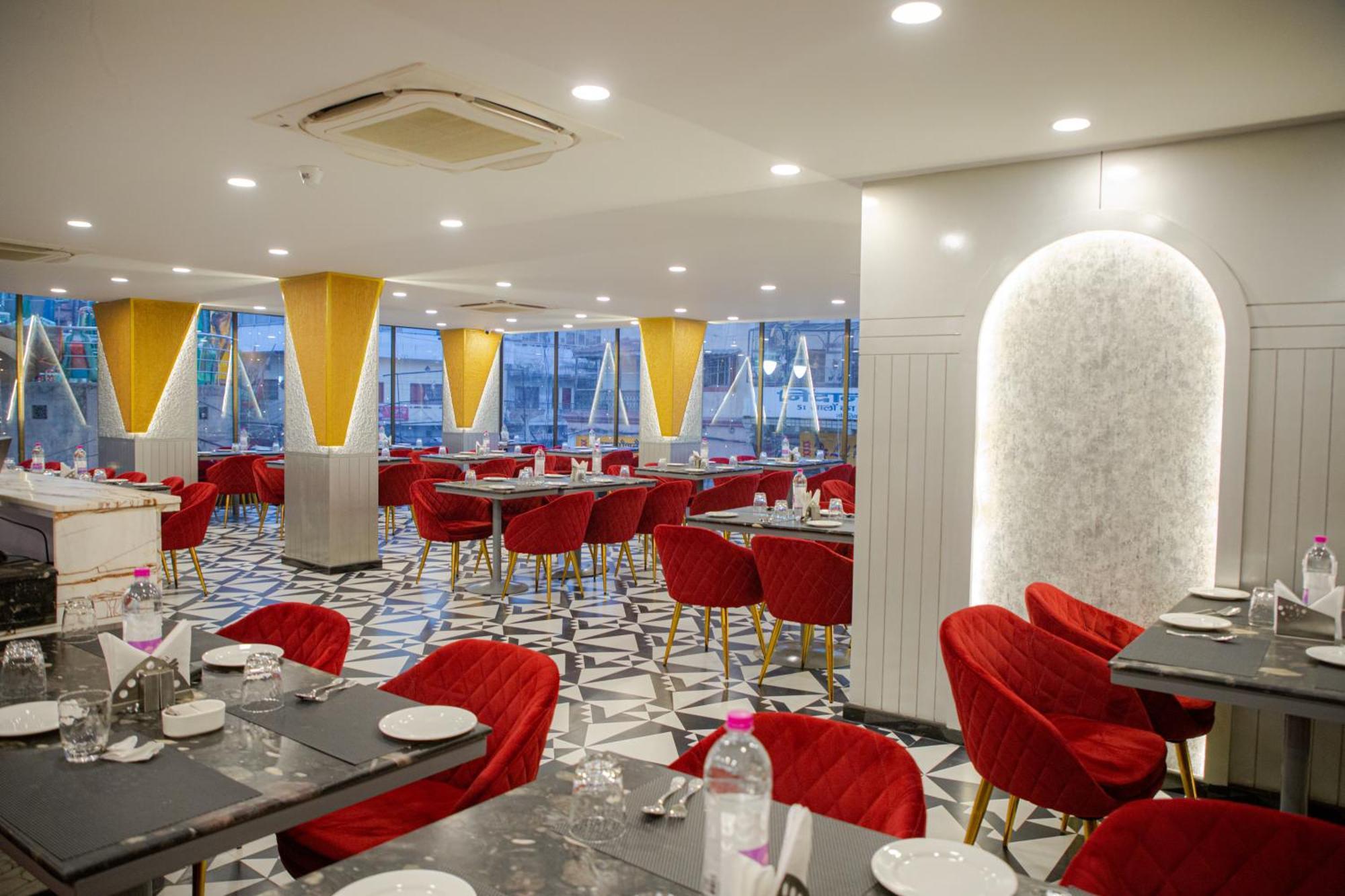Hotel Pearl Courtyard Varanasi Exterior foto